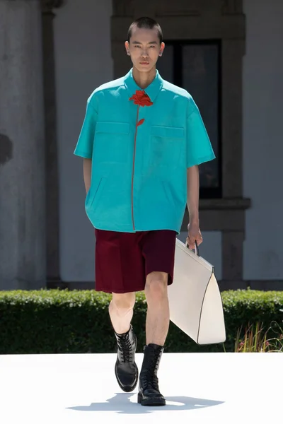 Look 46
